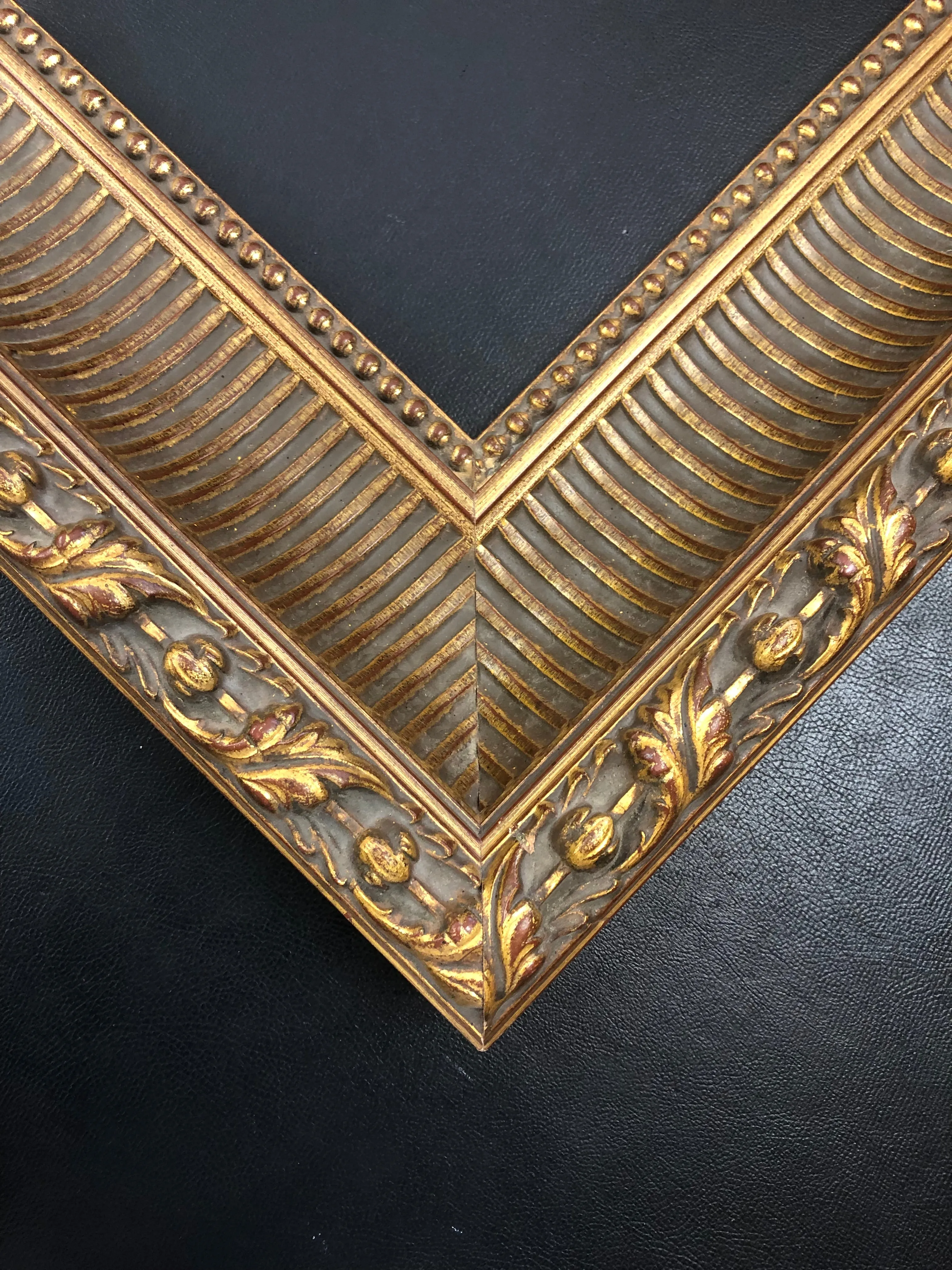 Antique gold luxury classic 4.1/2" fancy Ornate  Wood Picture Frame