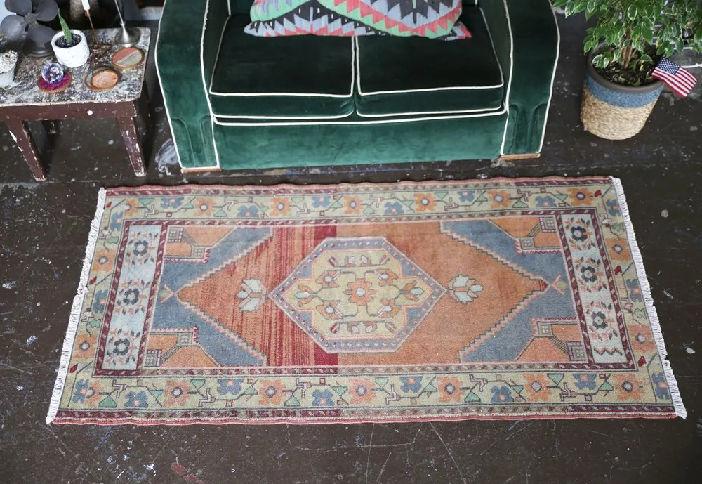 Vintage Faded Anatolian Rug 3.2ftx6.3ft