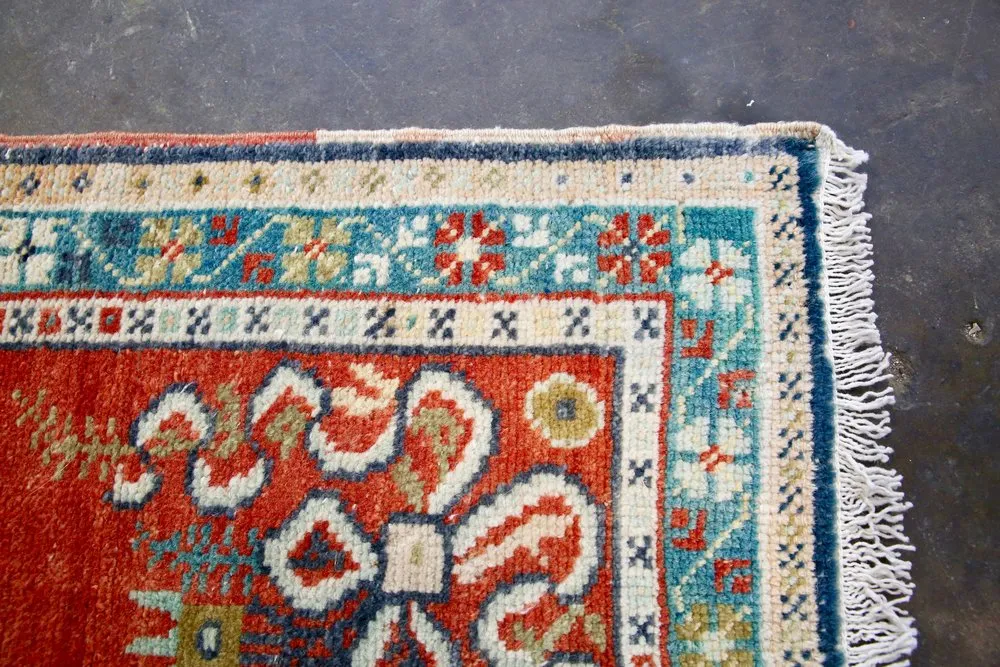 Vintage Faded Anatolian Turkish Rug 2.10x5.6ft