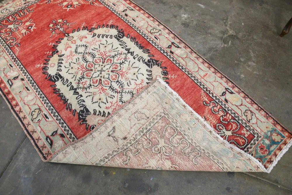 Vintage Faded Anatolian Turkish Rug 3.2ft x 5.10ft