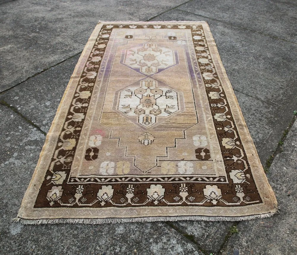 Vintage Faded Anatolian Turkish Rug 4ftx7.7ft