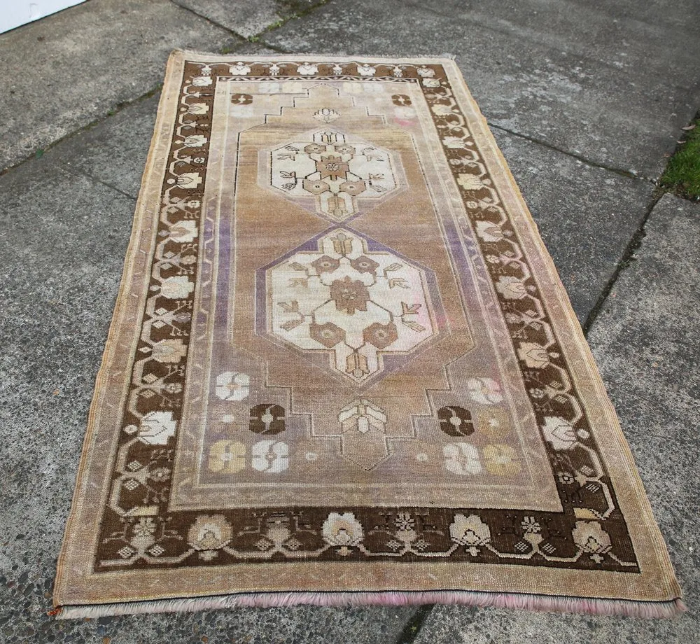 Vintage Faded Anatolian Turkish Rug 4ftx7.7ft