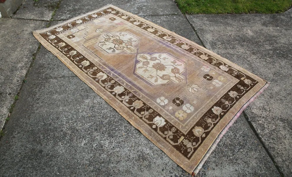 Vintage Faded Anatolian Turkish Rug 4ftx7.7ft