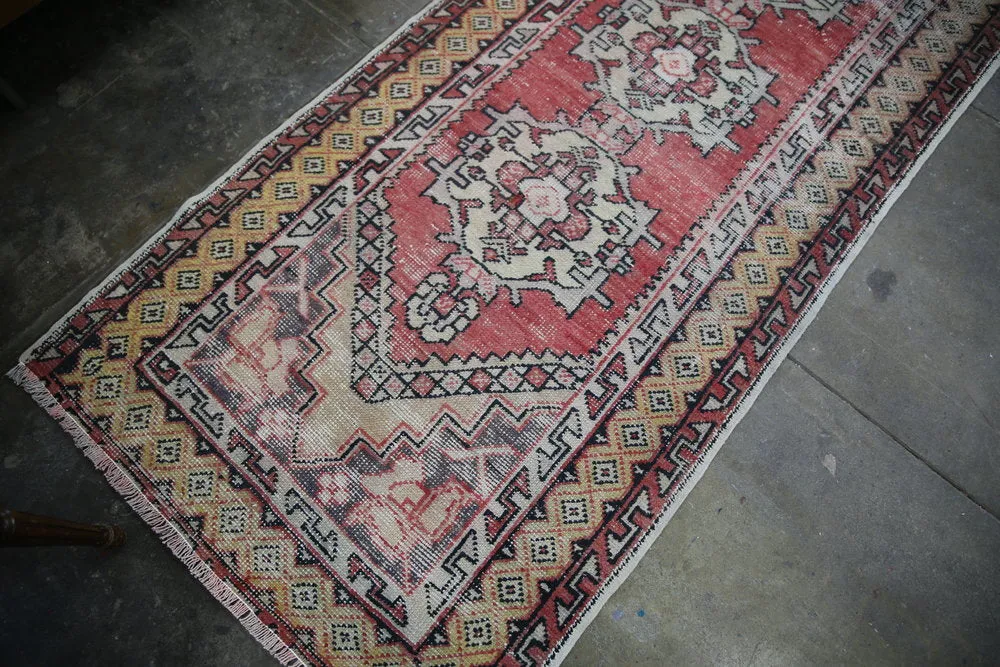 Vintage Faded Anatolian Turkish Rug Runner 3.1ftx9.5ft