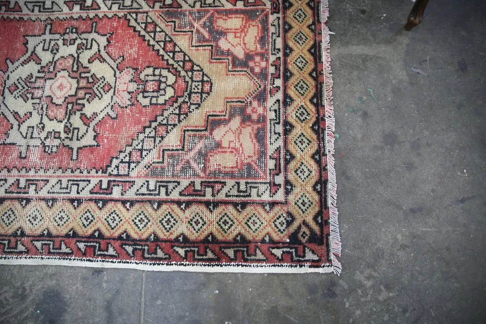 Vintage Faded Anatolian Turkish Rug Runner 3.1ftx9.5ft