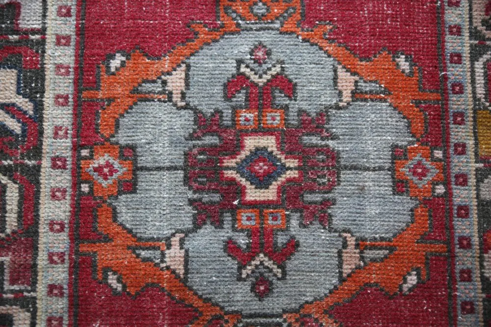 Vintage Faded Anatolian Turkish Runner Rug 3.2ftx9.10ft