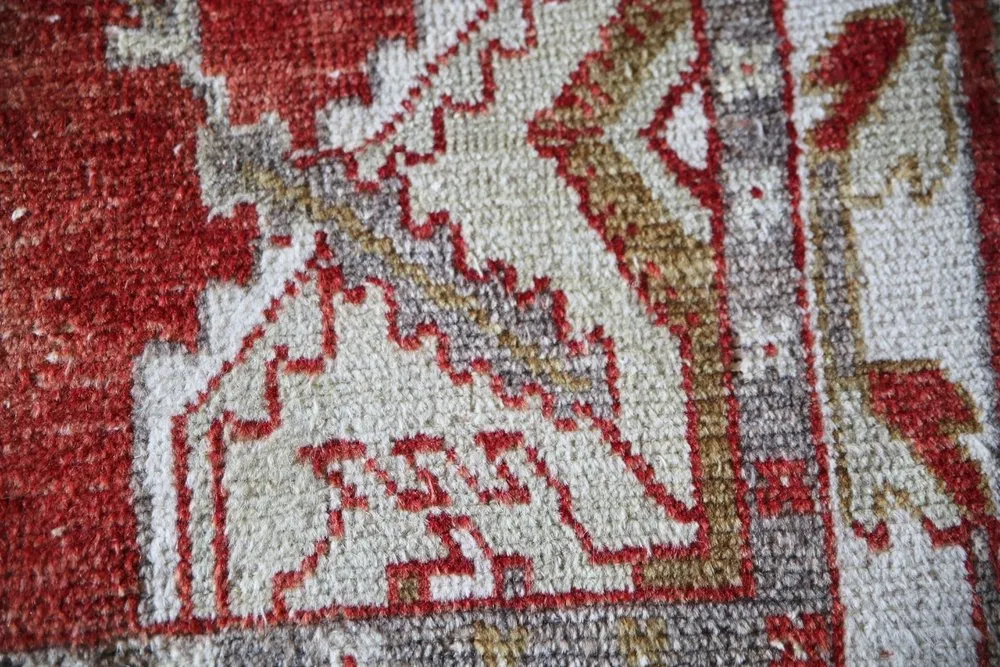 Vintage Faded Turkish Anatolian Rug 2.6ftx5.8ft